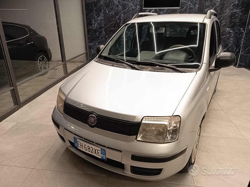 Usata Fiat Panda Dynamic 69 CV (50 kW) 2011 Grigio scuro Utilitaria