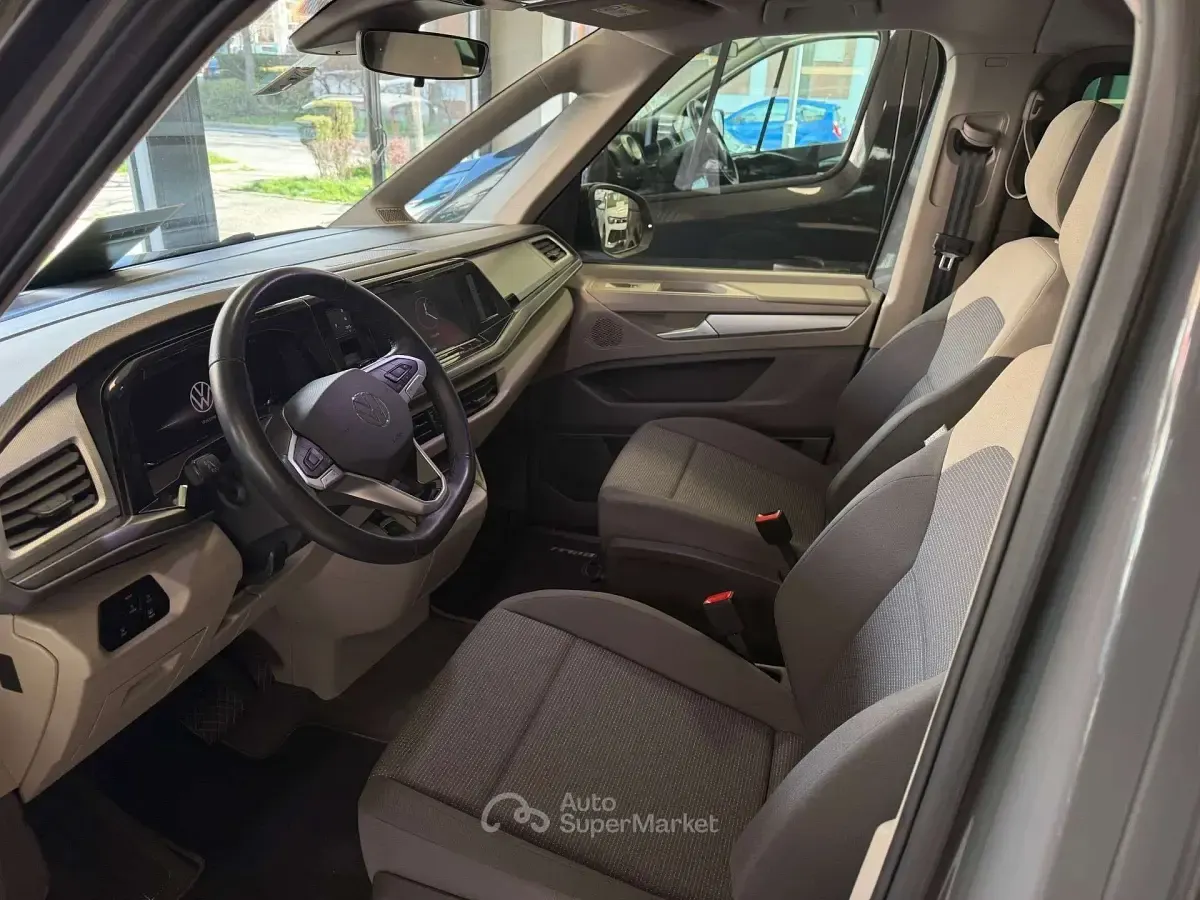 Usata VW Multivan 150 CV (110 kW) 2025 Gray Monovolume