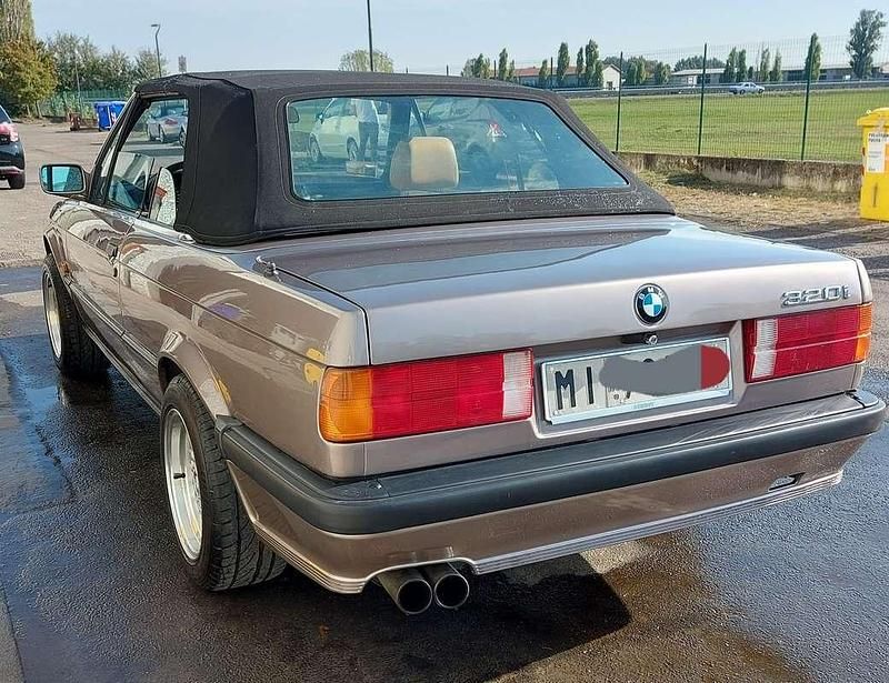 Usata BMW 320 Cabriolet Efficient Dynamics 129 CV (94 kW) 1988 Cabrio
