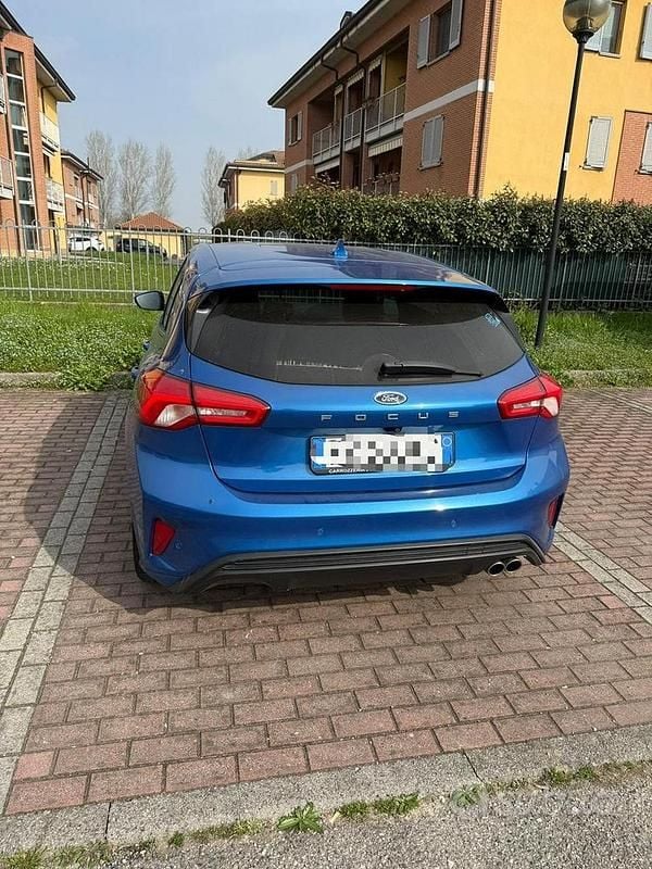 Usata Ford Focus ST-Line 125 CV (91 kW) 2018 Blu Berlina