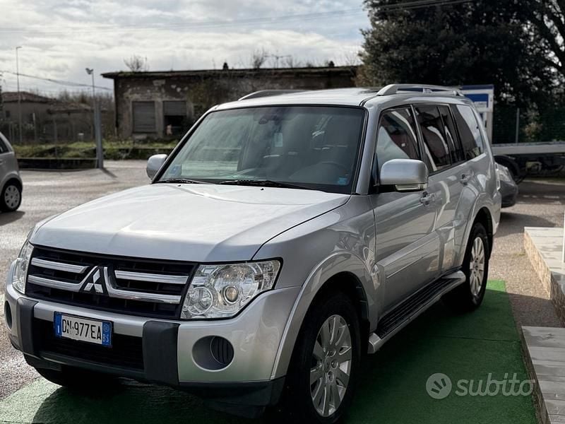 Usata Mitsubishi Pajero 169 CV (124 kW) 2008 Grigio SUV