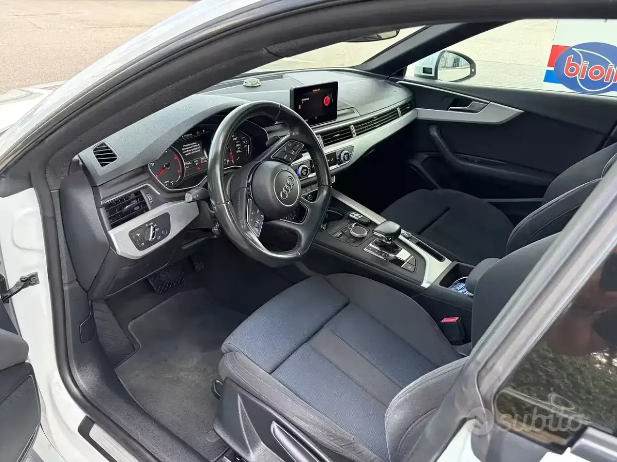Usata Audi A5 190 CV (139 kW) 2017 Bianco Coupé