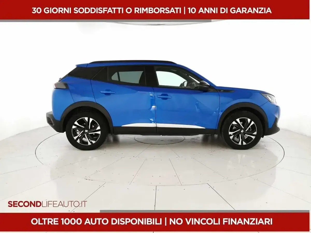 Usata Peugeot e-2008 Allure 100 kW (136 CV) 2022 Blu SUV