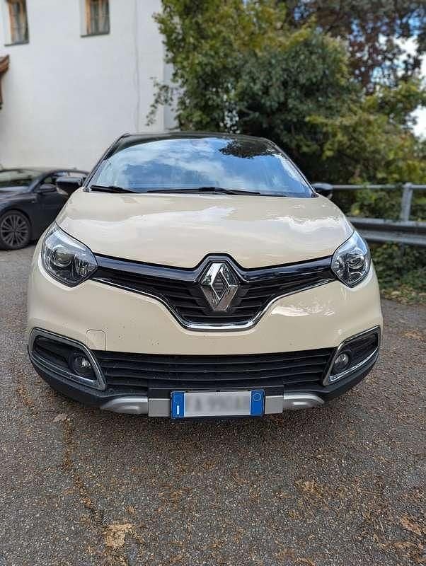 Usata Renault Captur 90 CV (66 kW) 2015 Beige SUV