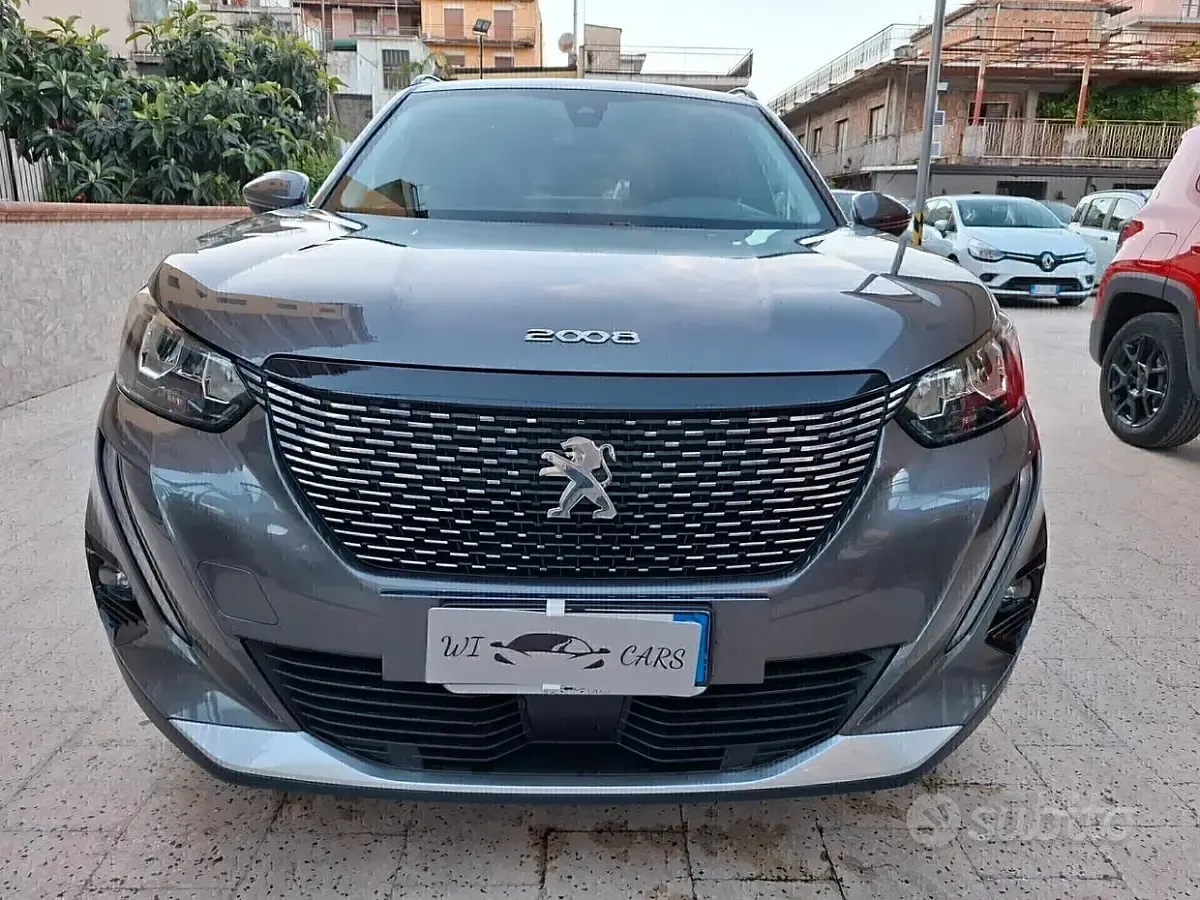 Usata Peugeot 2008 Allure 131 CV (96 kW) 2021 Grigio SUV