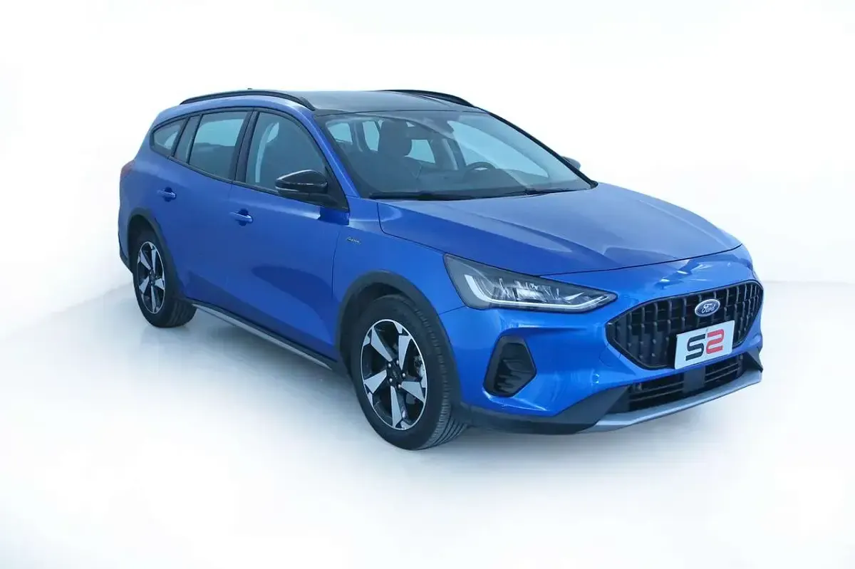 Usata Ford Focus Active 116 CV (85 kW) 2025 Blu/azzurro Station wagon