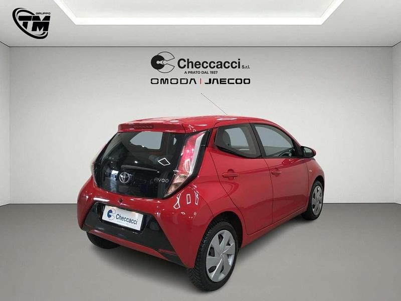 Usata Toyota Aygo X-play 69 CV (50 kW) 2015 Rosso Utilitaria