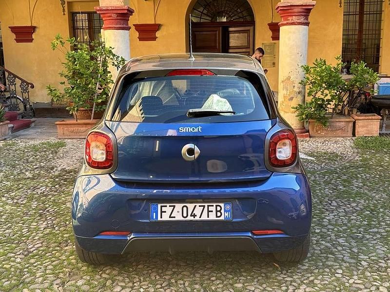 Occasion Smart ForFour Brabus 90 ch (66 kW) 2019 Bleue Citadine