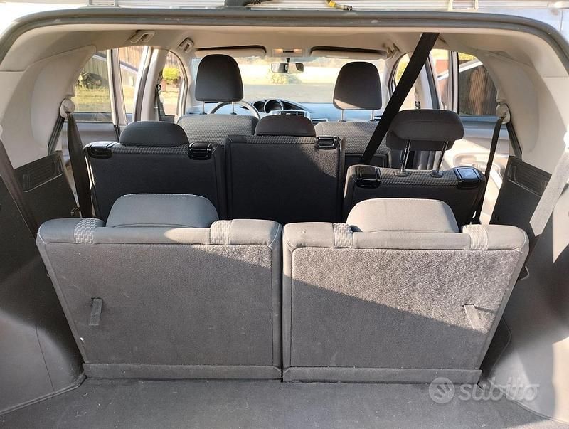 Usata Toyota Verso 132 CV (97 kW) 2014 Argento Monovolume