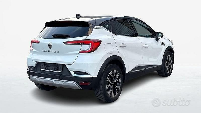 Usata Renault Captur Techno 101 CV (74 kW) 2023 Bianco SUV