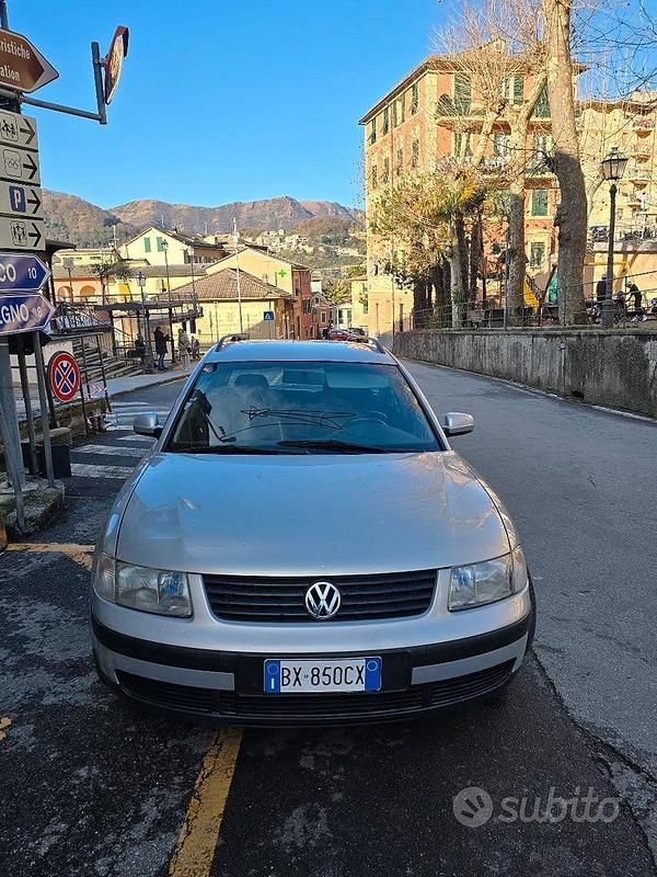 Usata VW Passat 110 CV (80 kW) 1998 Grigio Station wagon