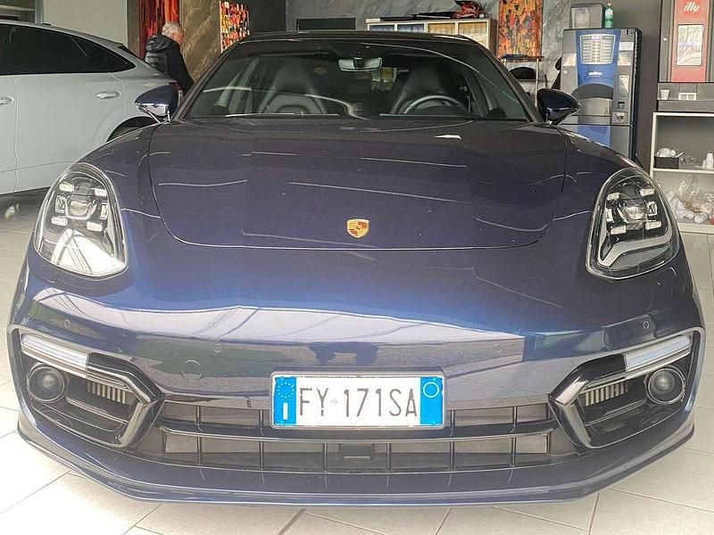 Usata Porsche Panamera Sport Turismo 330 CV (242 kW) 2019 Blu/azzurro Berlina