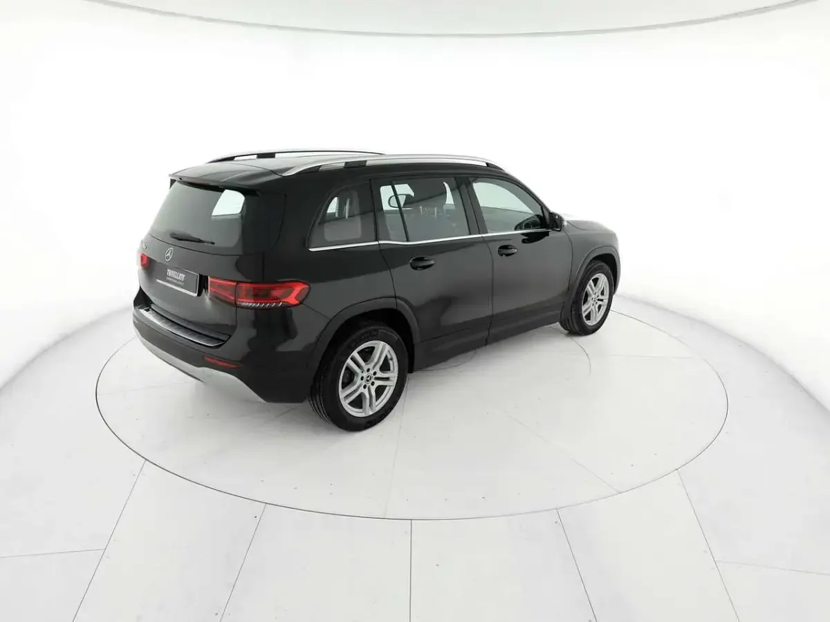 Usata Mercedes GLB200 Business 150 CV (110 kW) 2022 Nero SUV
