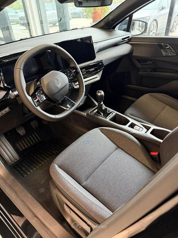 Nuova Renault Clio V Evolution 116 CV (85 kW) 2026 Nero Berlina