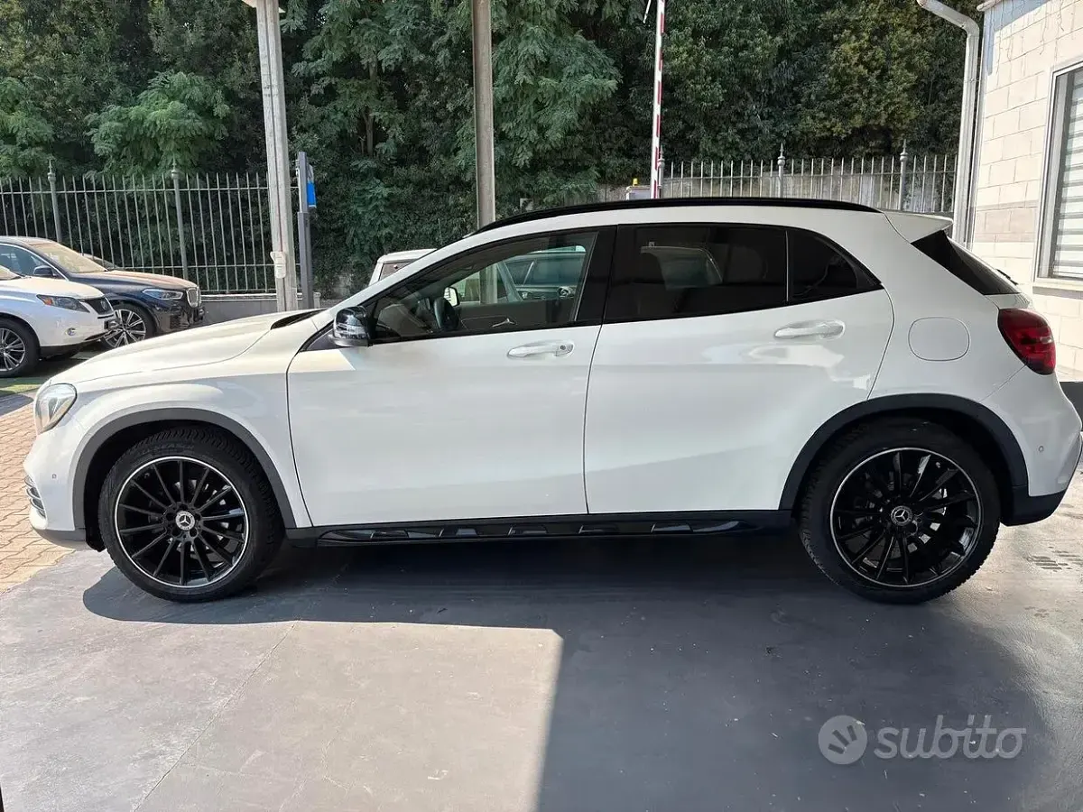 Usata Mercedes GLA200 Premium 136 CV (100 kW) 2018 Bianco SUV