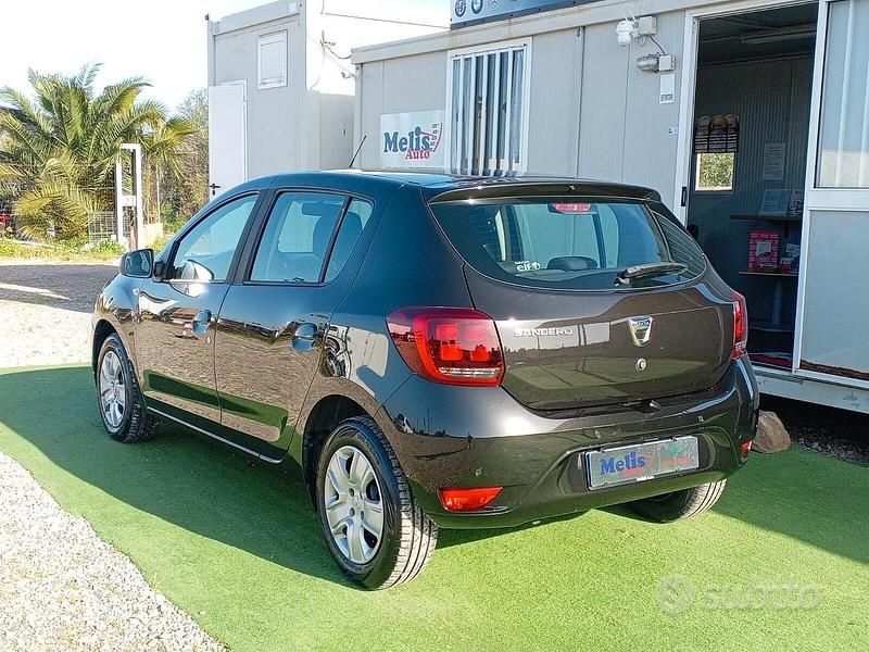 Usata Dacia Sandero 74 CV (54 kW) 2021 Nero Berlina