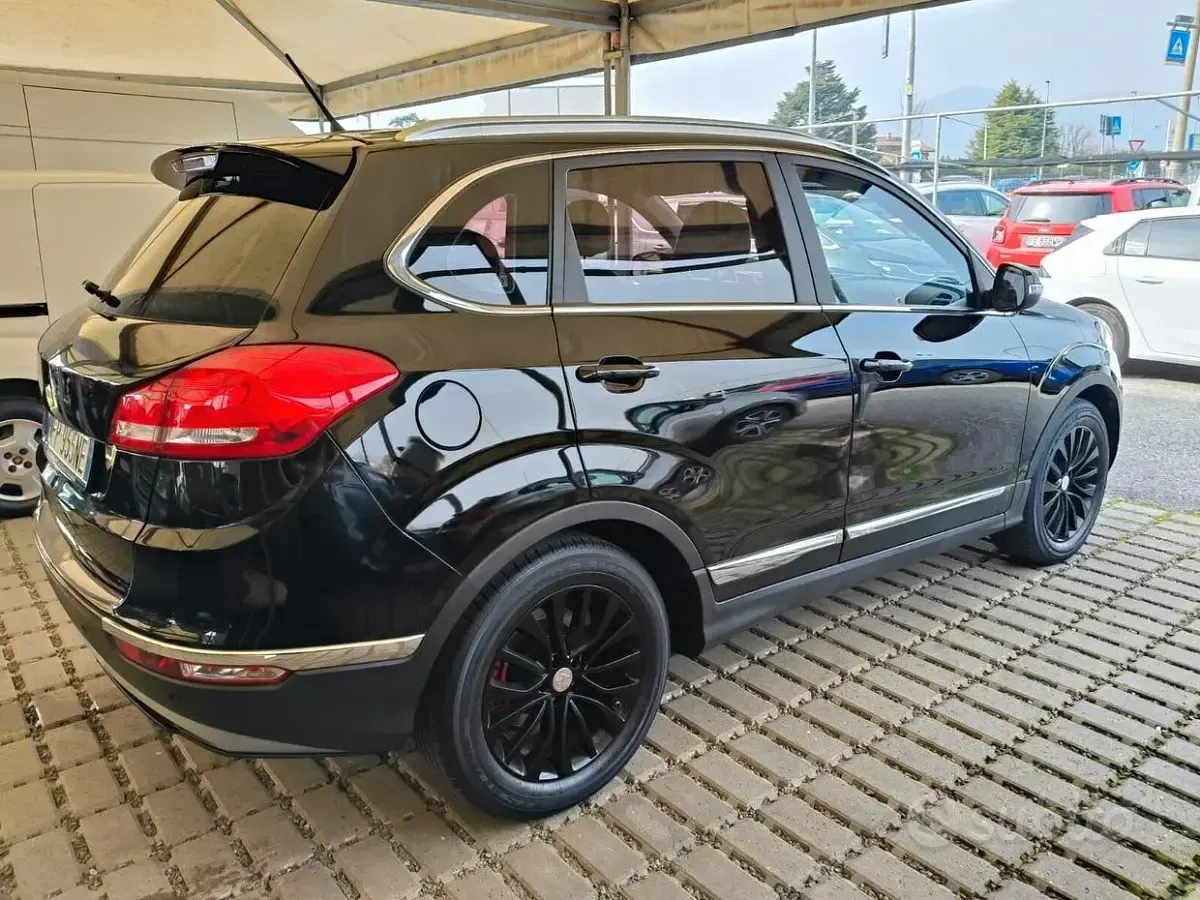 Usata DR DR6 140 CV (102 kW) 2018 Nero SUV