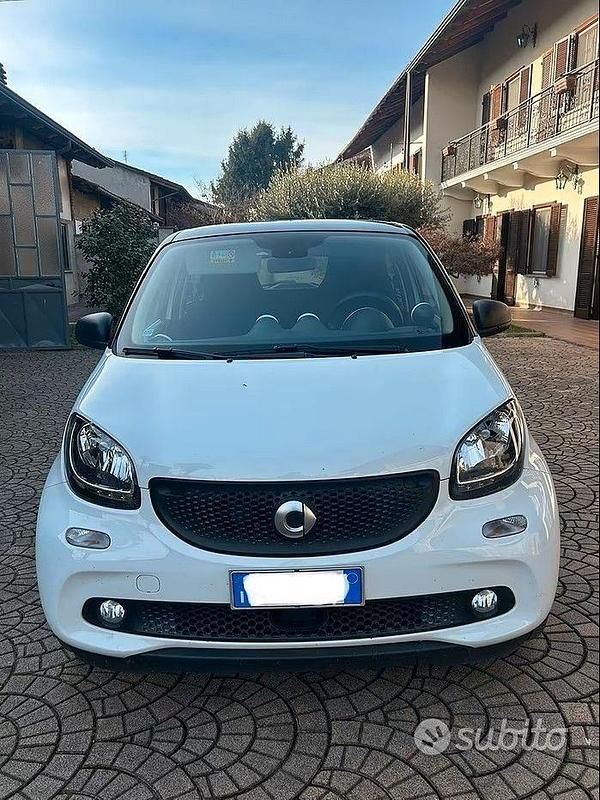 Bianco Usata 2019 Smart ForFour Utilitaria | 13.500 € - Immagine 1/4