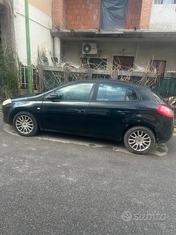 Usata Fiat Bravo 105 CV (77 kW) 2009 Nero Utilitaria