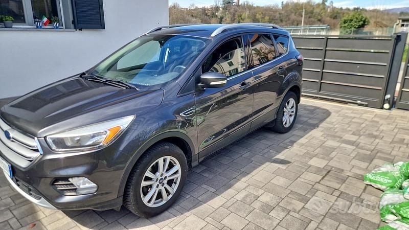 Usata Ford Kuga 120 CV (88 kW) 2017 SUV