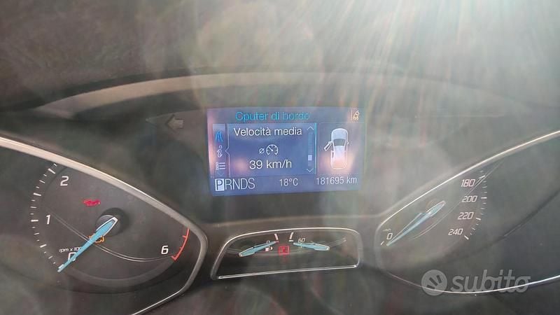 Usata Ford Focus 115 CV (84 kW) 2012 Rosso Berlina