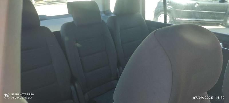 Usata 2008 VW Touran Highline Monovolume | 3500 € (Buon prezzo) - Immagine 1/4