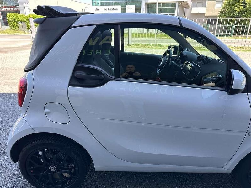 Usata Smart ForTwo Cabrio Superpassion 90 CV (66 kW) 2019 Bianco Cabrio