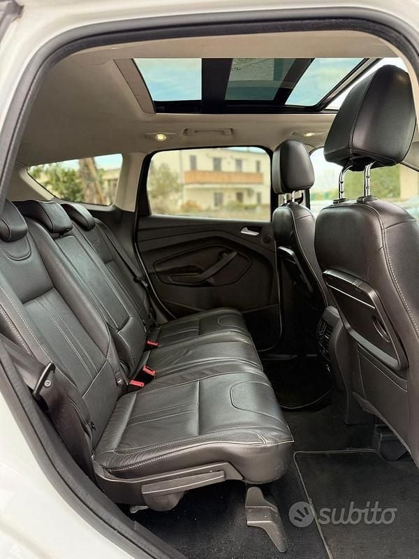 Usata Ford Kuga 163 CV (119 kW) 2014 Bianco SUV