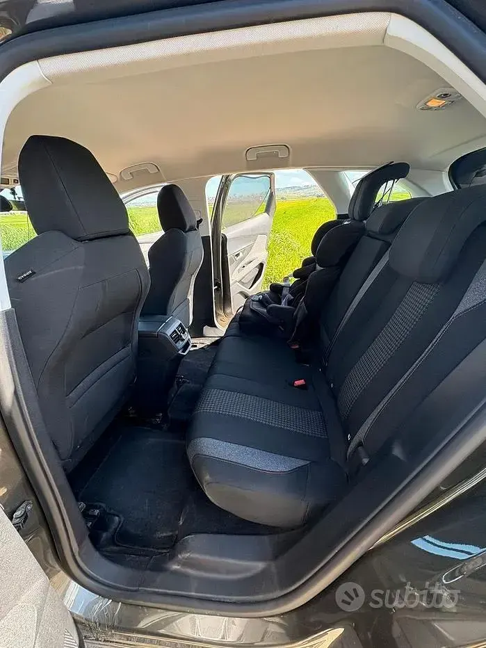 Usata Peugeot 3008 Business-Line 131 CV (96 kW) 2019 Nero SUV