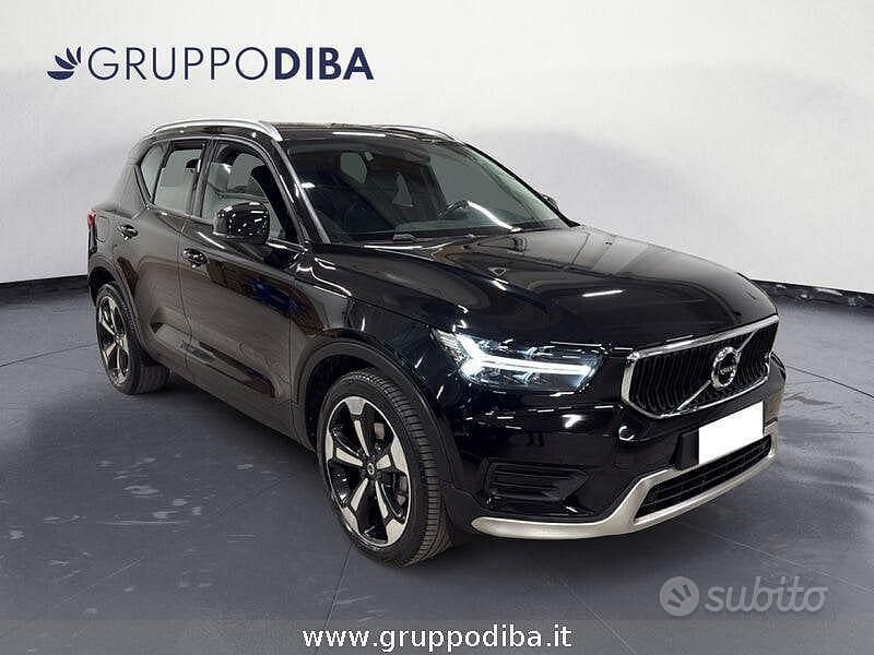 Usata Volvo XC40 Momentum 150 CV (110 kW) 2019 Nero SUV