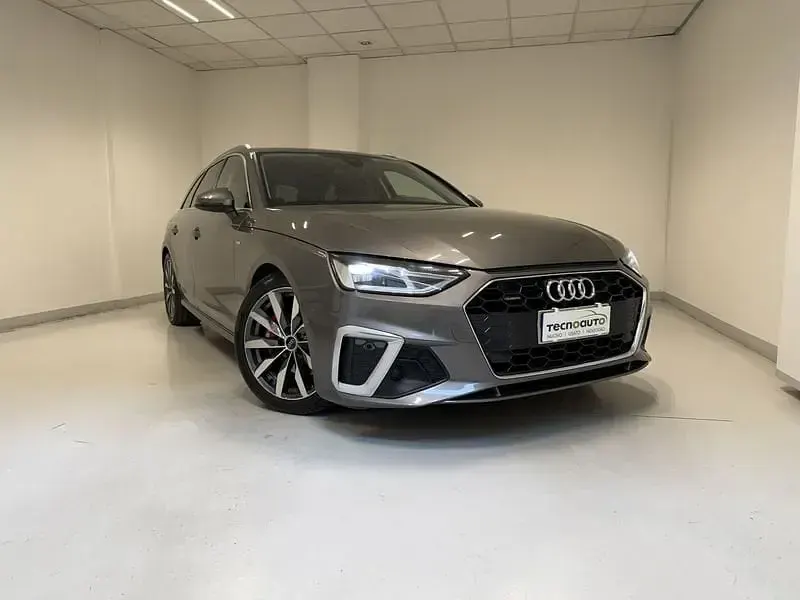 Usata Audi A4 S-Line 204 CV (150 kW) 2021 Grigio Station wagon