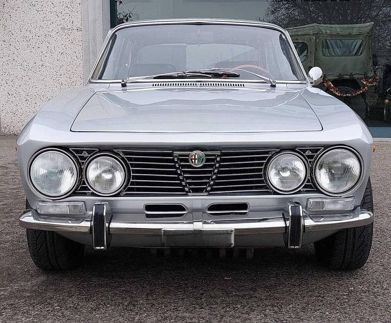 Usata Alfa Romeo GT Veloce 131 CV (96 kW) 1974 Argento Coupé