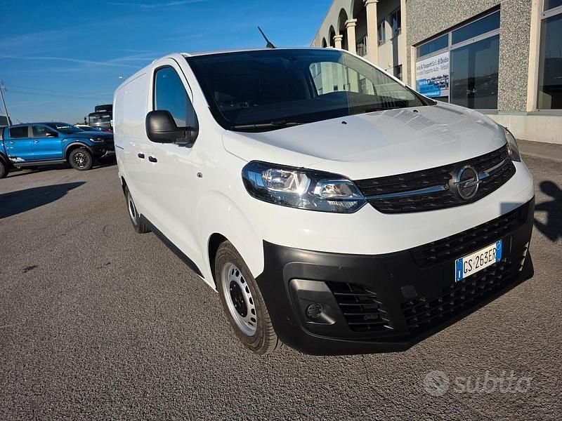 Usata Opel Vivaro Enjoy 120 CV (88 kW) 2023 Bianco Monovolume
