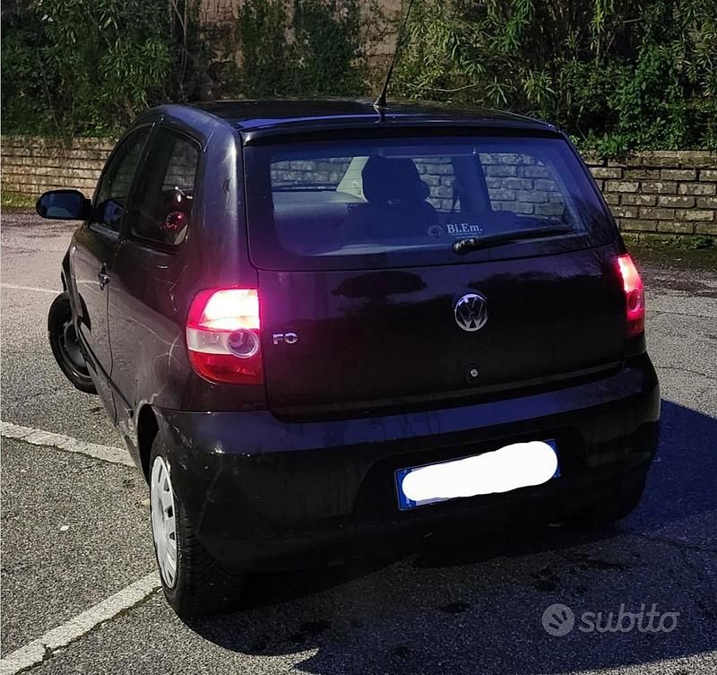 Nero Usata 2009 VW Fox Due volumi | 1500 € (Ottimo prezzo) - Immagine 1/4