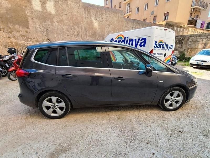 Grigio Usata 2014 Opel Zafira Tourer Monovolume | 6000 € (Super prezzo) - Immagine 1/3