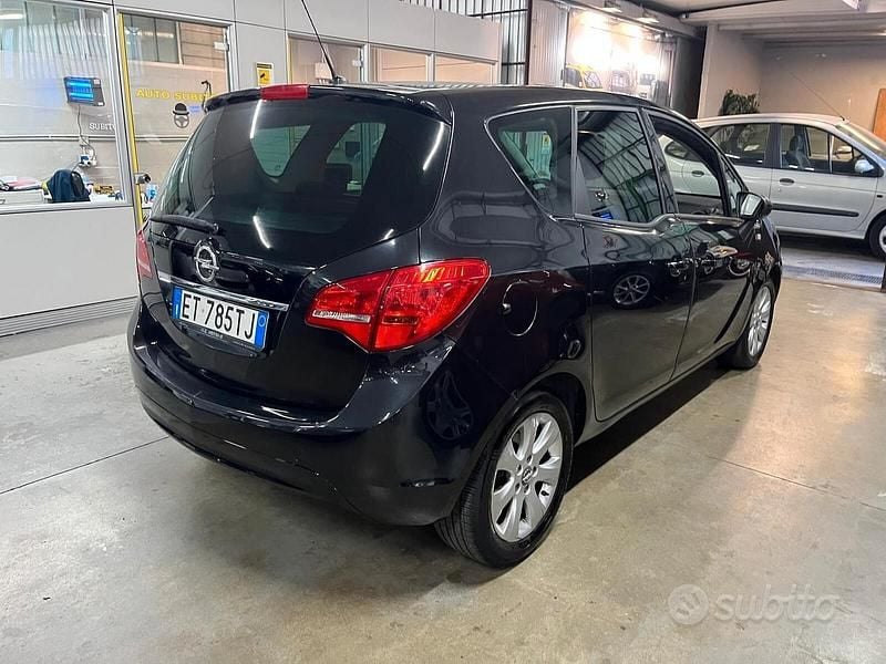 Usata Opel Meriva 120 CV (88 kW) 2014 Nero Monovolume