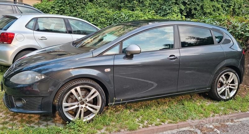 Usata Seat Leon FR 170 CV (125 kW) 2011 Grigio Berlina