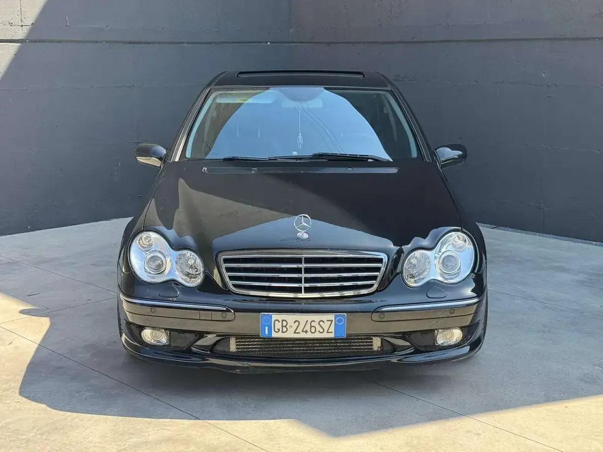 Usata Mercedes C32 AMG AMG 360 CV (264 kW) 2003 Nero Berlina