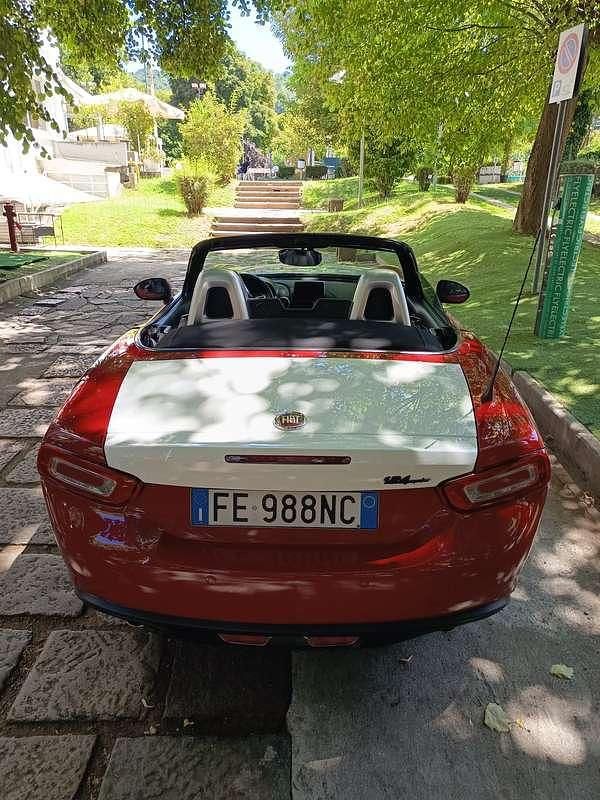 Usata Fiat 124 Spider Lusso 140 CV (102 kW) 2016 Cabrio