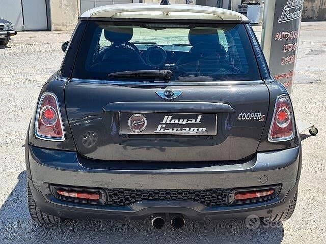 Usata Mini Cooper S 184 CV (135 kW) 2011 Grigio Utilitaria