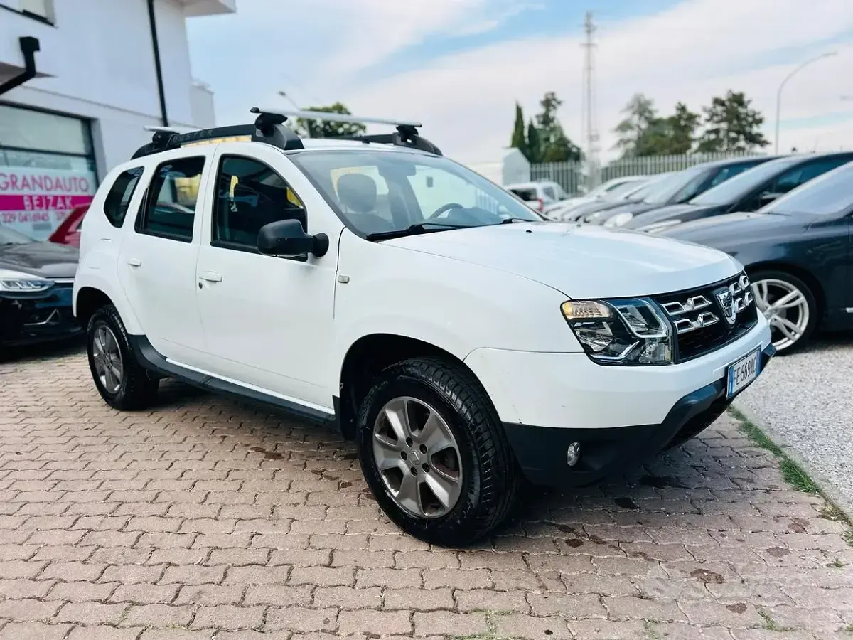 Usata Dacia Duster Urban Explorer 109 CV (80 kW) 2016 Bianco SUV