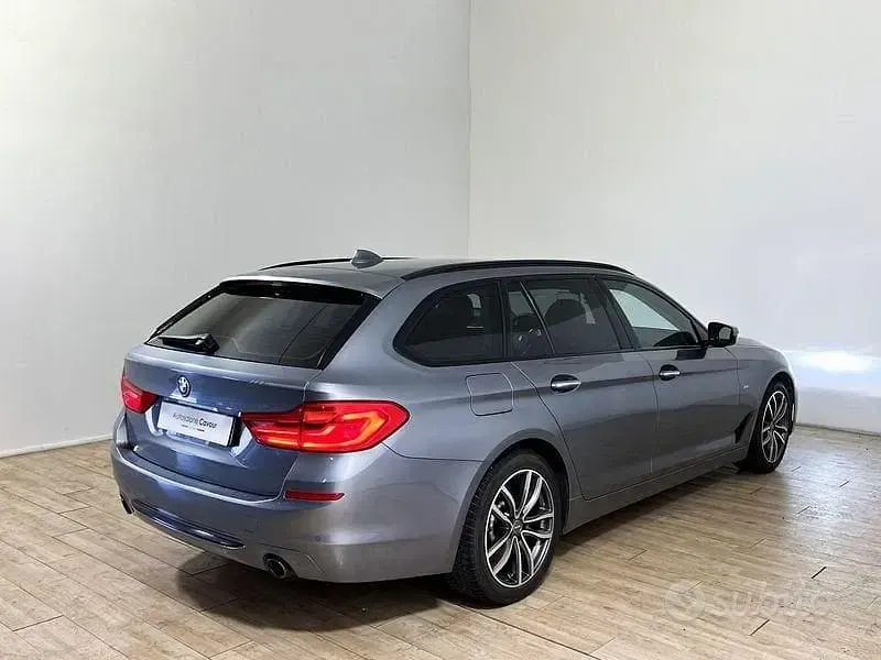 Usata BMW 520 Sport Line 190 CV (139 kW) 2018 Grigio Station wagon