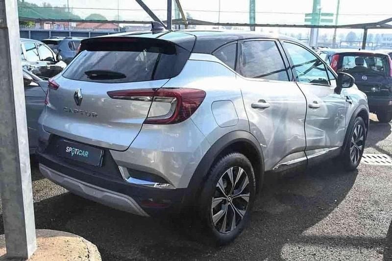 Usata Renault Captur Techno 91 CV (66 kW) 2024 Grigio SUV
