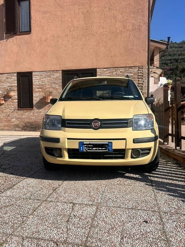 Usata Fiat Panda 80 CV (58 kW) 2008 Giallo Utilitaria