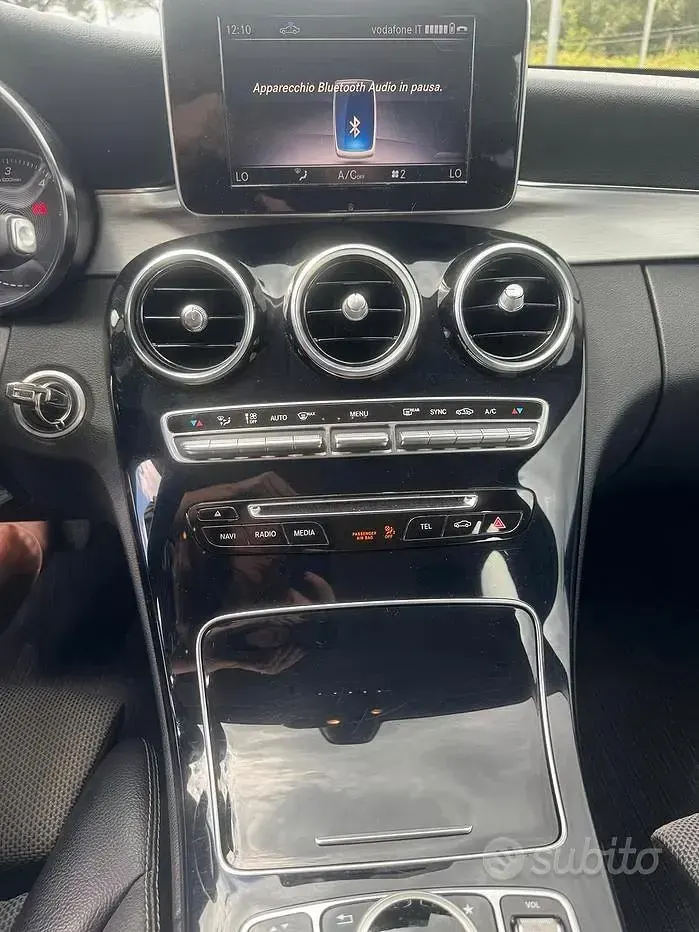 Usata Mercedes C200 122 CV (89 kW) 2019 Nero Berlina