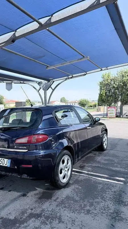 Usata Alfa Romeo 147 Exclusive 120 CV (88 kW) 2005 Utilitaria