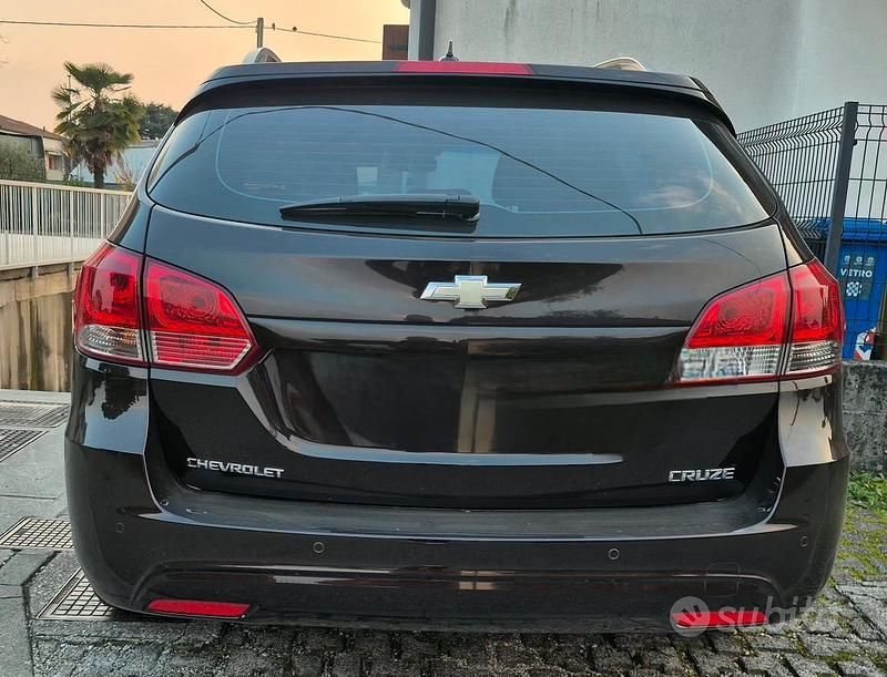 Usata Chevrolet Cruze 131 CV (96 kW) 2013 Marrone Station wagon