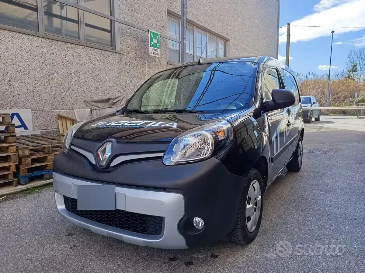 Usata Renault Express 116 CV (85 kW) 2021 Nero Monovolume