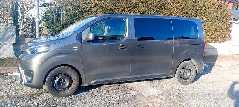 Usata Toyota Proace Verso 150 CV (110 kW) 2019 Grigio Station wagon