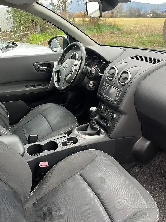 Usata Nissan Qashqai N-TEC 150 CV (110 kW) 2011 Nero SUV